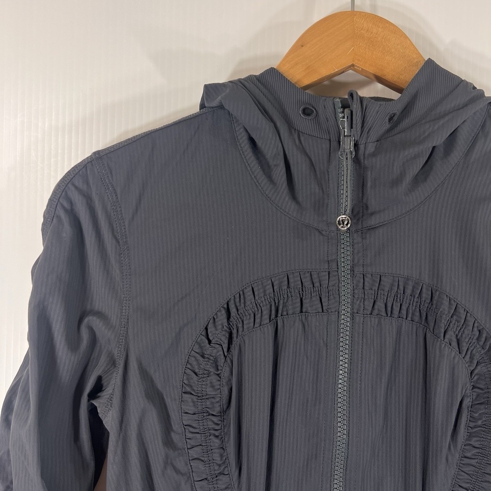 Lululemon Dance Studio Jacket Size 8 Gray Reversable Hoodie Full Zip *READ* - Picture 3 of 13